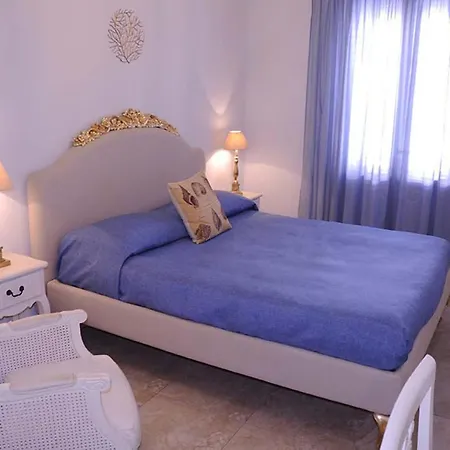 A Tre Minuti In Il Veliero Bed & Breakfast *