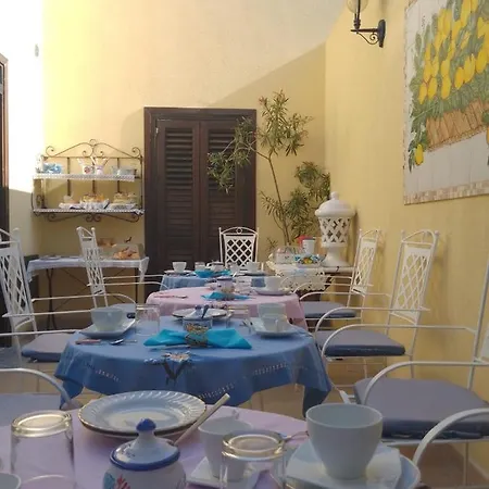 A Tre Minuti In Il Veliero Bed & Breakfast